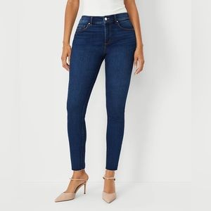 Ann Taylor Mid-Rise Skinny Curvy Fit